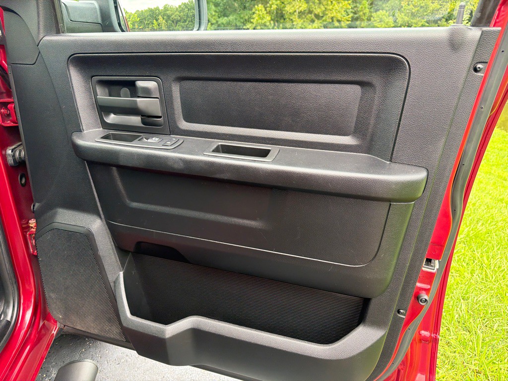 2014 RAM 1500 Image 25