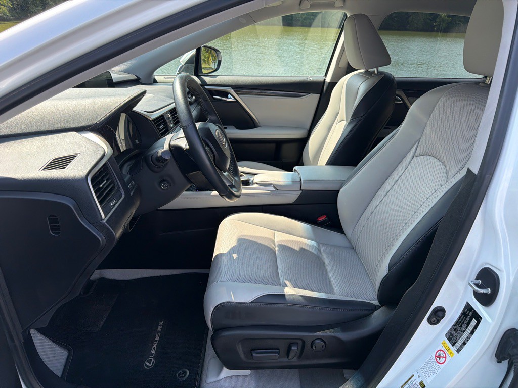 2017 Lexus RX Image 9
