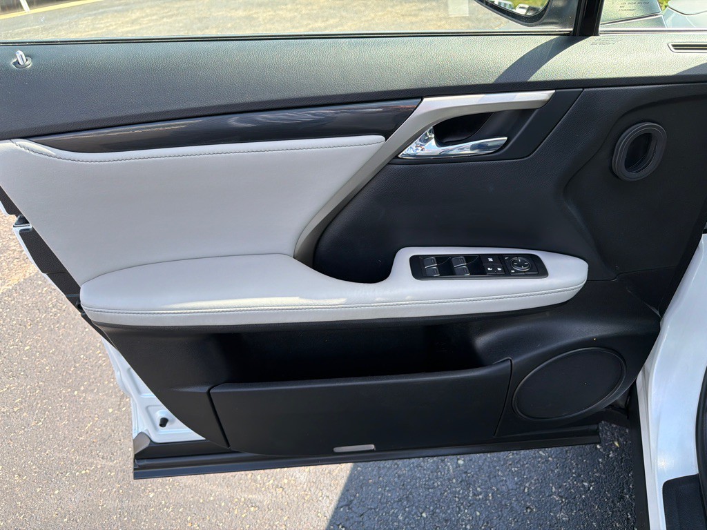 2017 Lexus RX Image 15