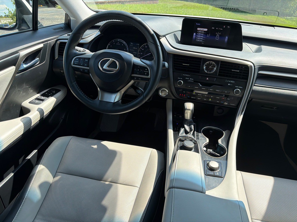 2017 Lexus RX Image 17
