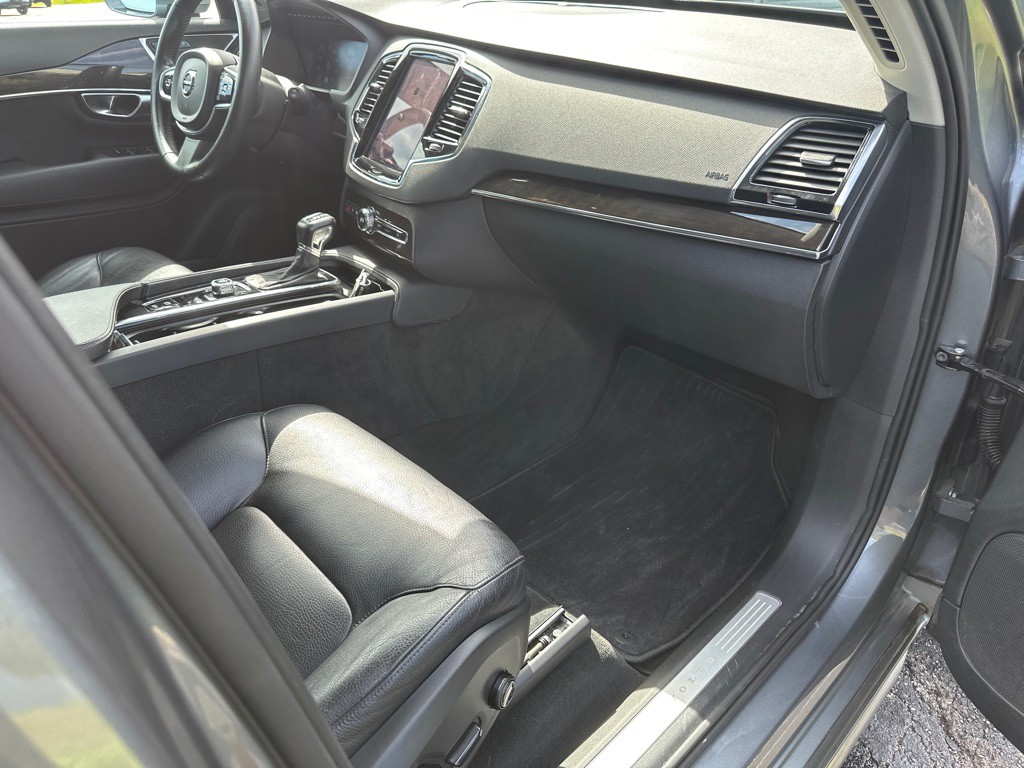 2018 Volvo XC90 Image 31