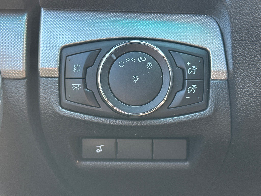 2014 Ford Explorer Image 16