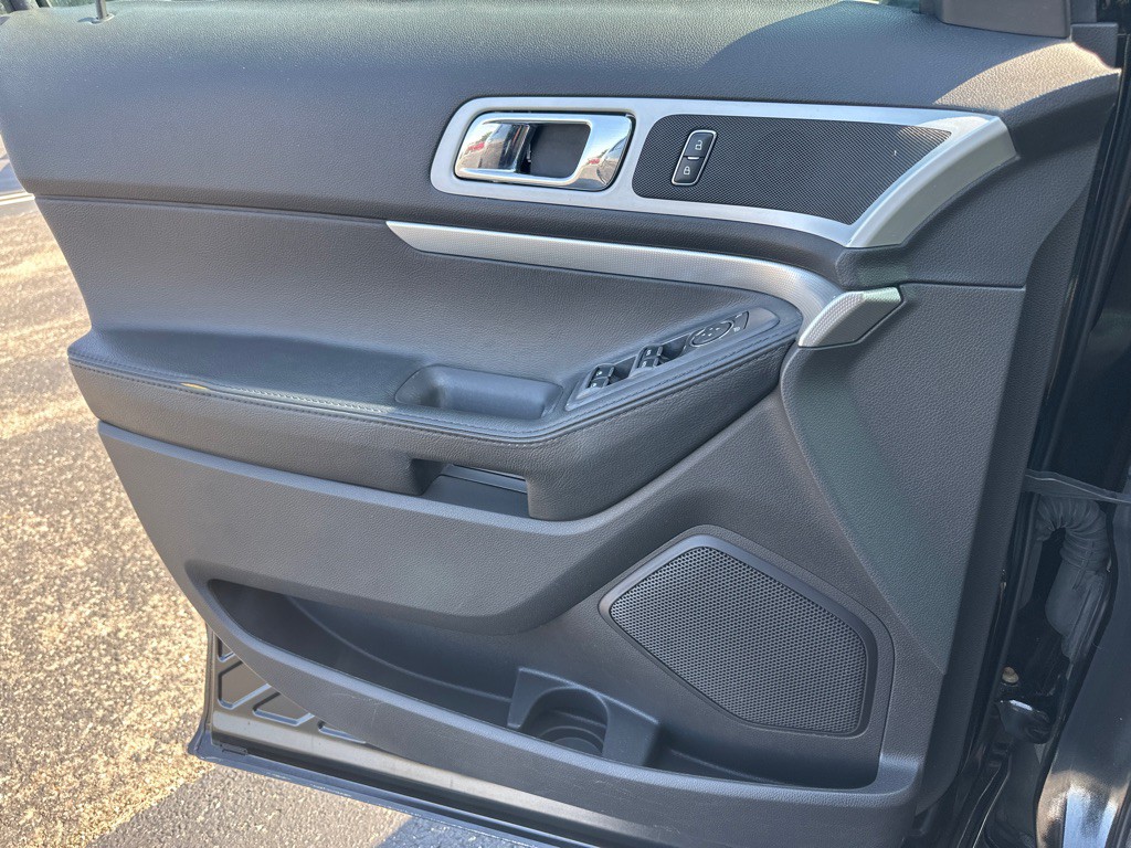 2014 Ford Explorer Image 17