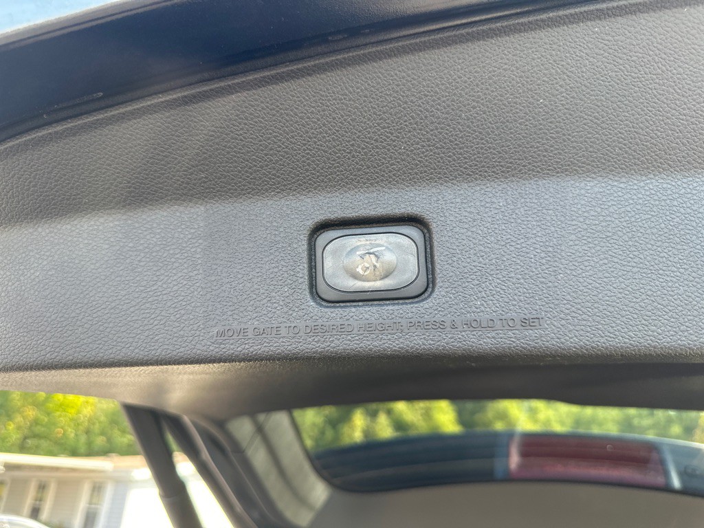2014 Ford Explorer Image 23
