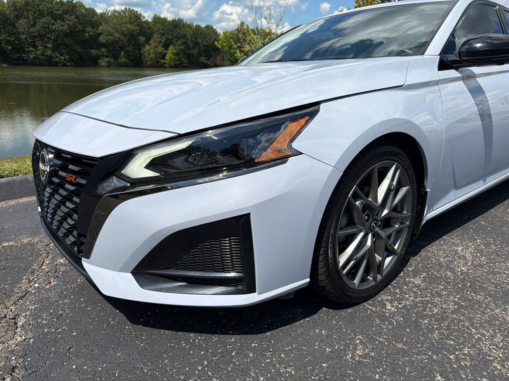 2023 Nissan Altima Image 7