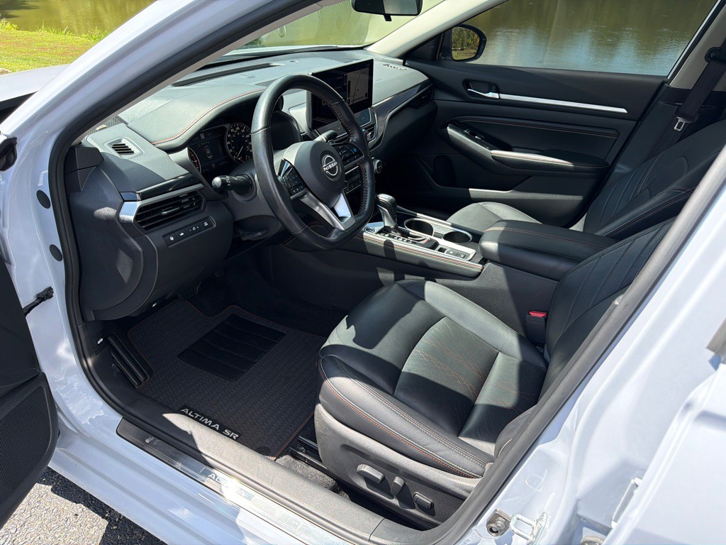 2023 Nissan Altima Image 8