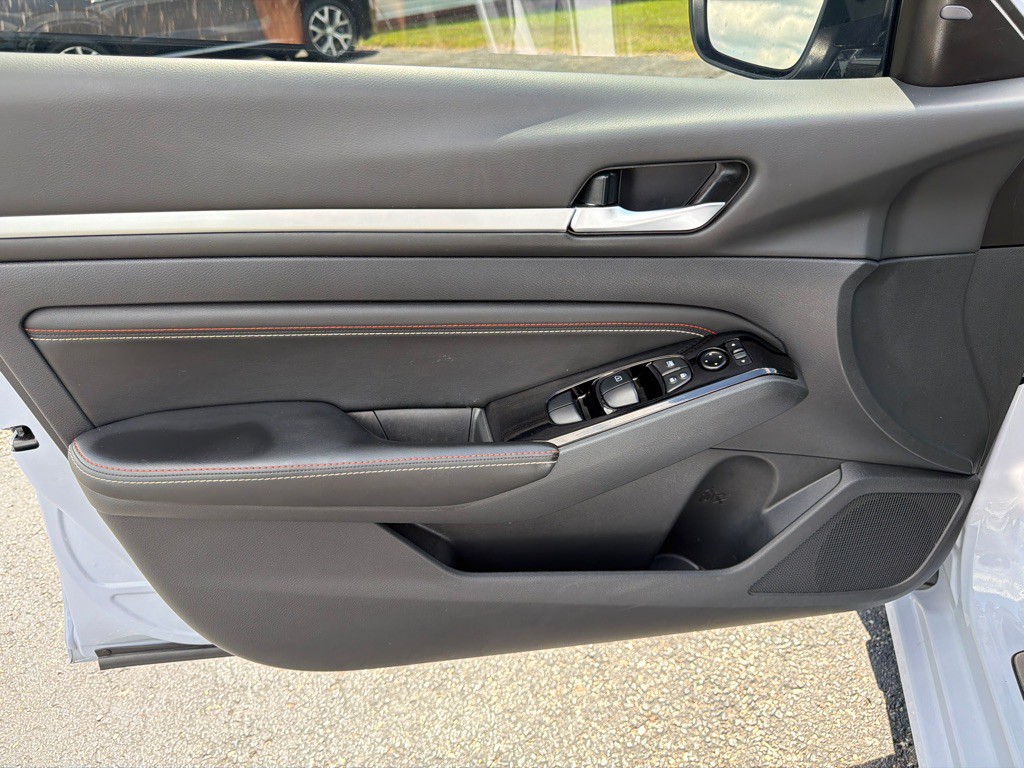 2023 Nissan Altima Image 22