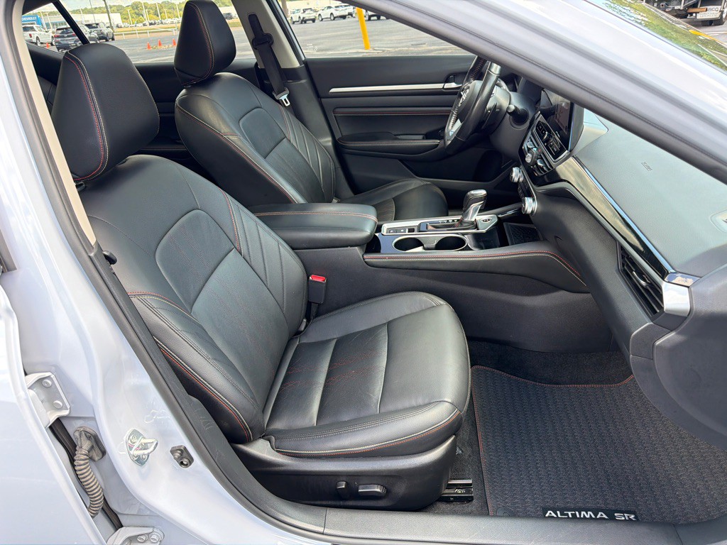 2023 Nissan Altima Image 35