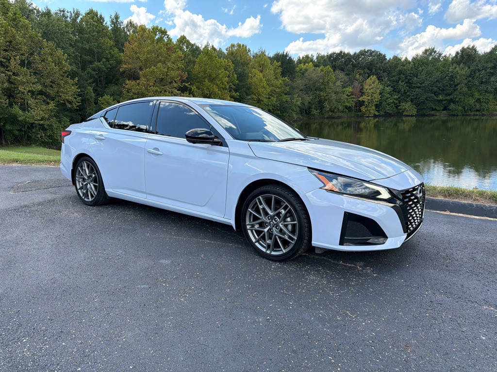 2023 Nissan Altima Image 39