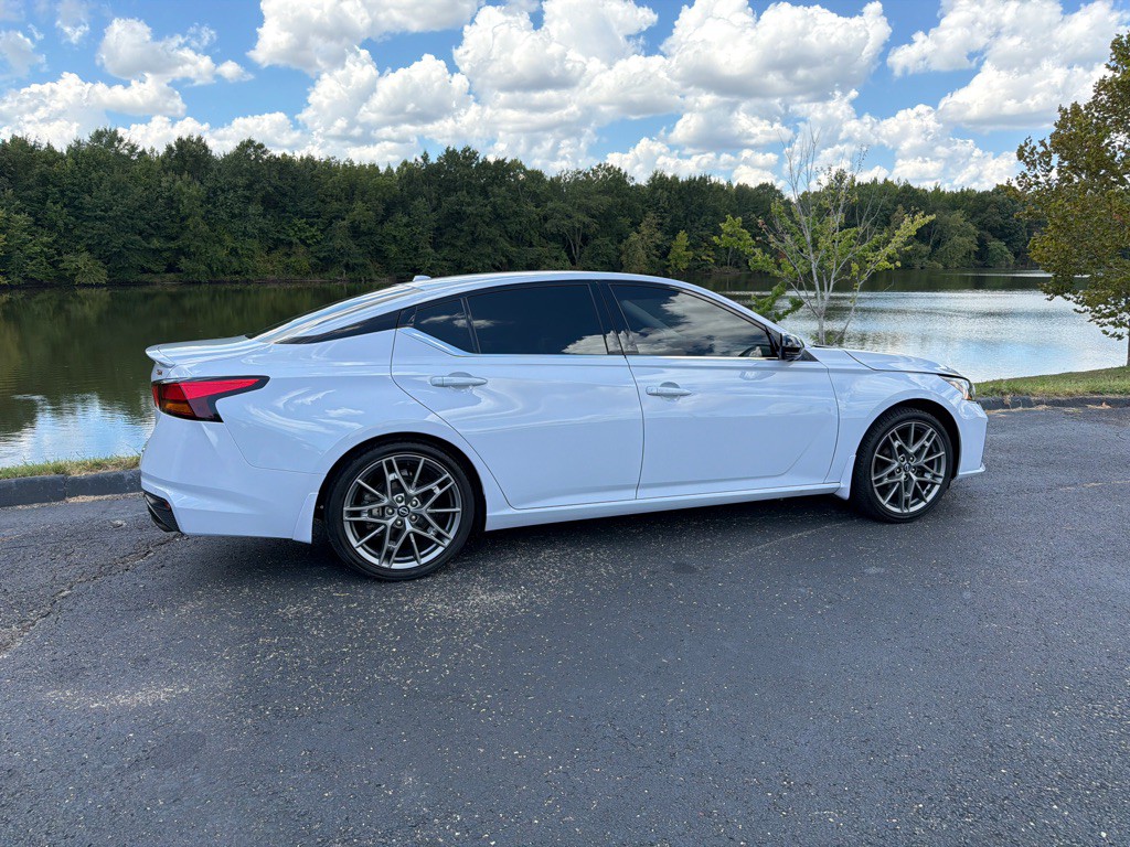 2023 Nissan Altima Image 42