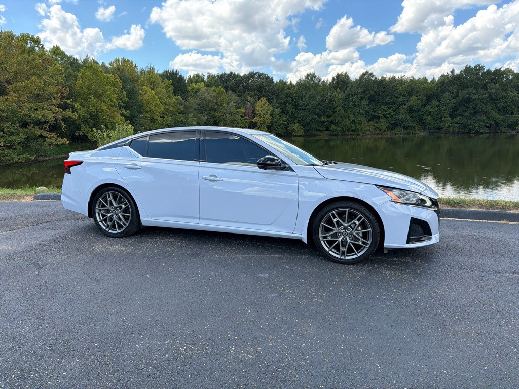 2023 Nissan Altima Image 48