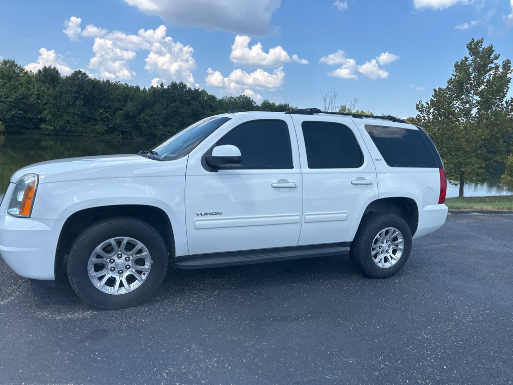 2014 GMC Yukon Image 2