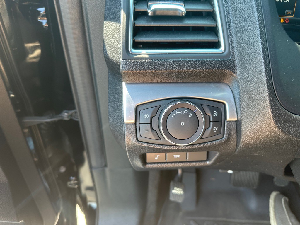 2018 Ford Explorer Image 18