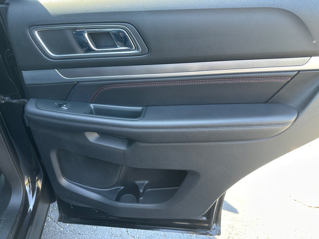 2018 Ford Explorer Image 31