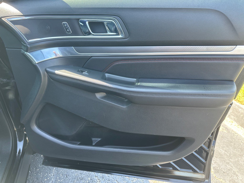 2018 Ford Explorer Image 35