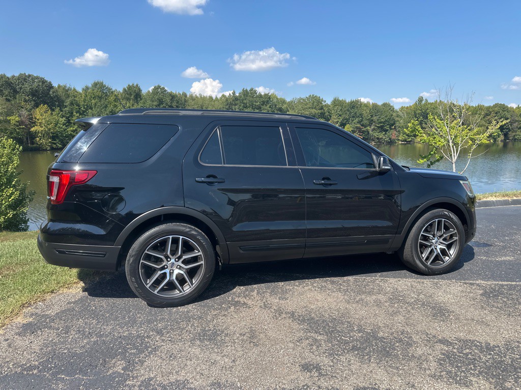 2018 Ford Explorer Image 44