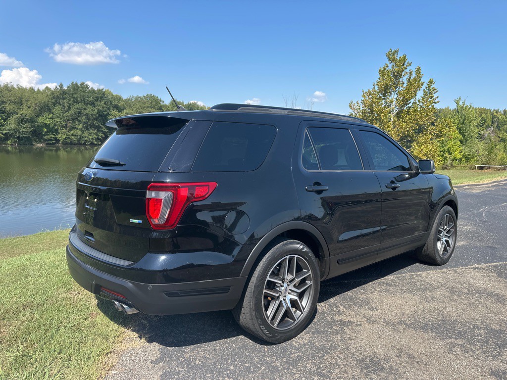 2018 Ford Explorer Image 46