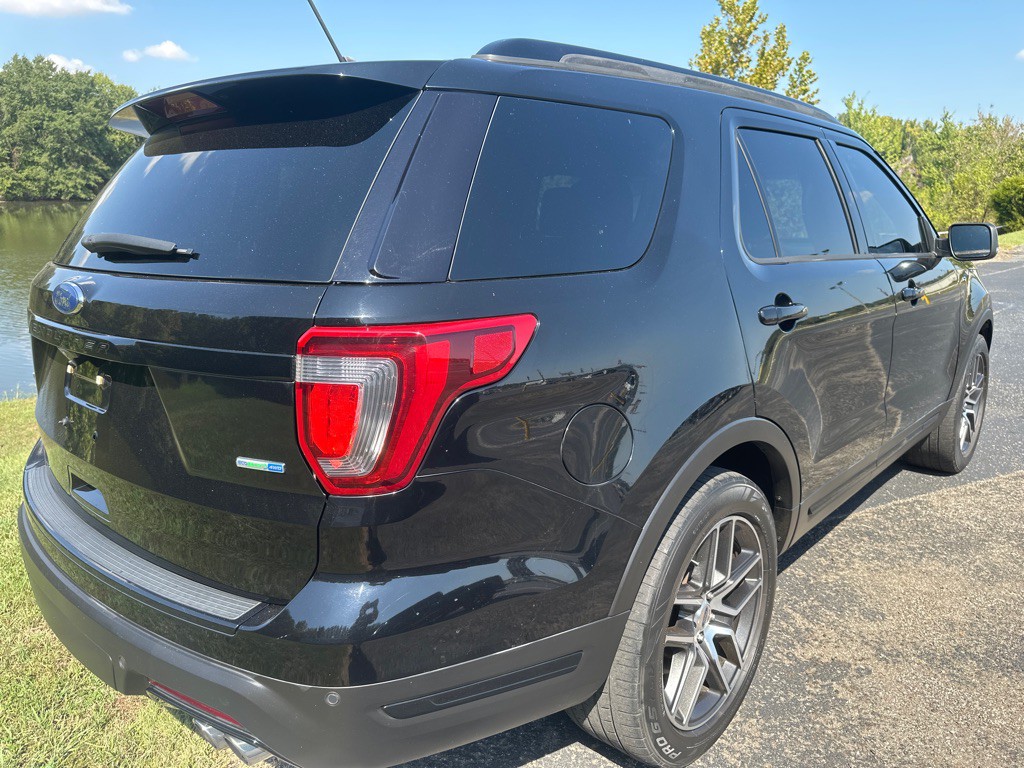 2018 Ford Explorer Image 49
