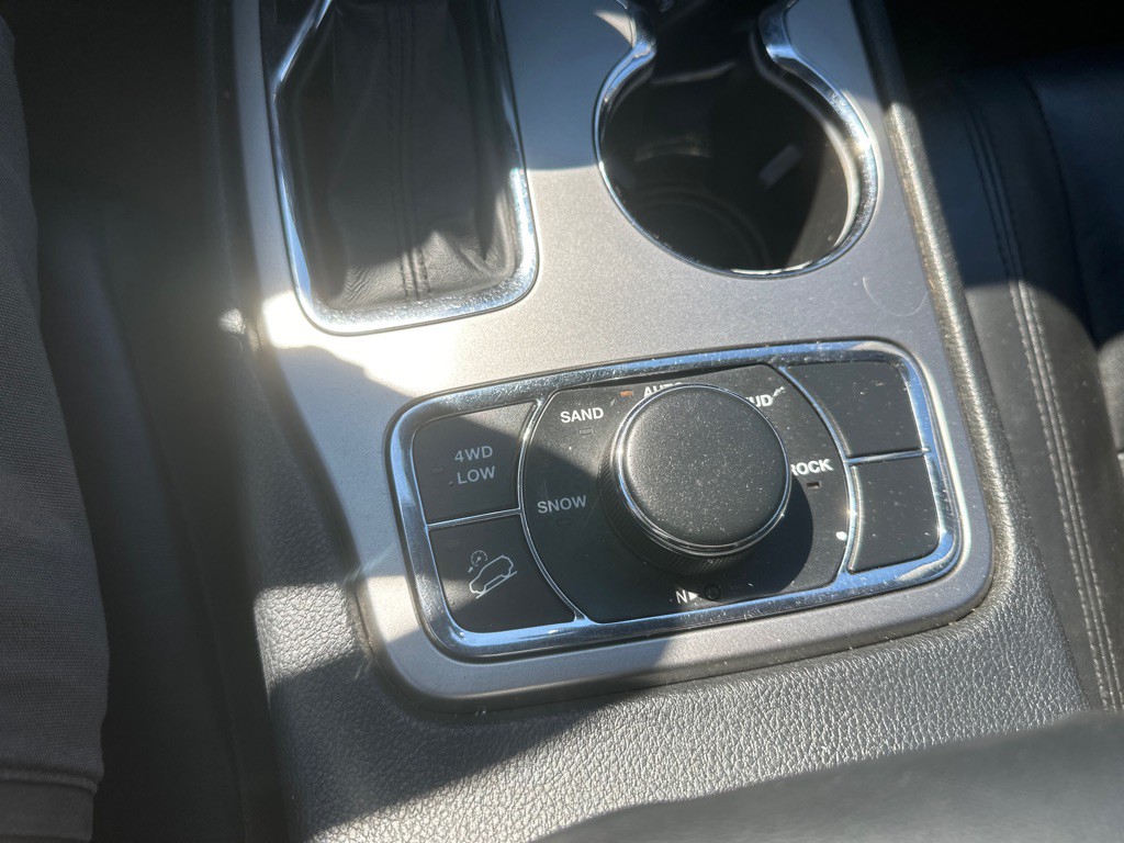 2018 Jeep Grand Cherokee Image 16