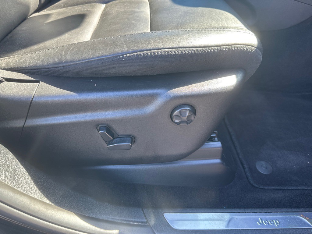 2018 Jeep Grand Cherokee Image 30