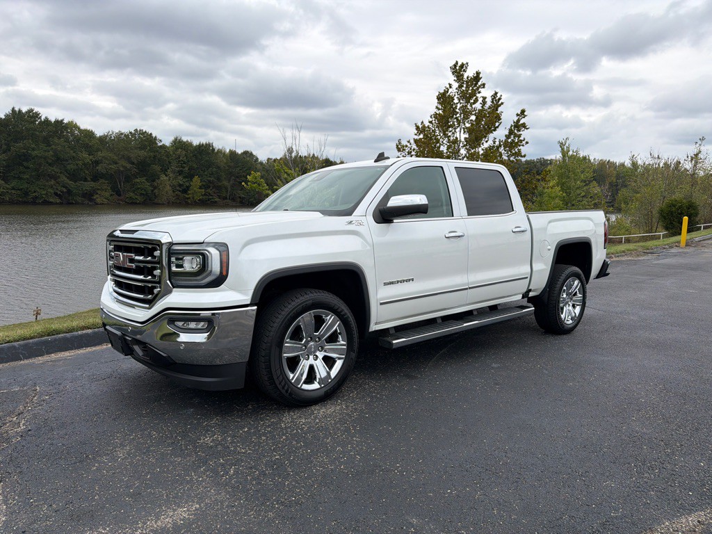 2018 GMC Sierra Image 1