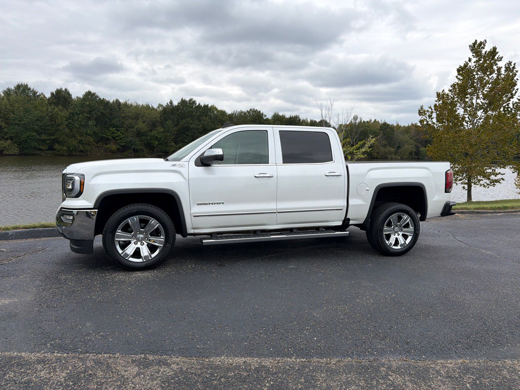 2018 GMC Sierra Image 3