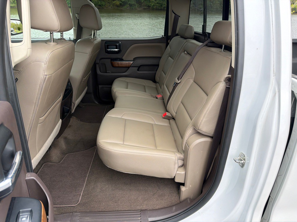 2018 GMC Sierra Image 18
