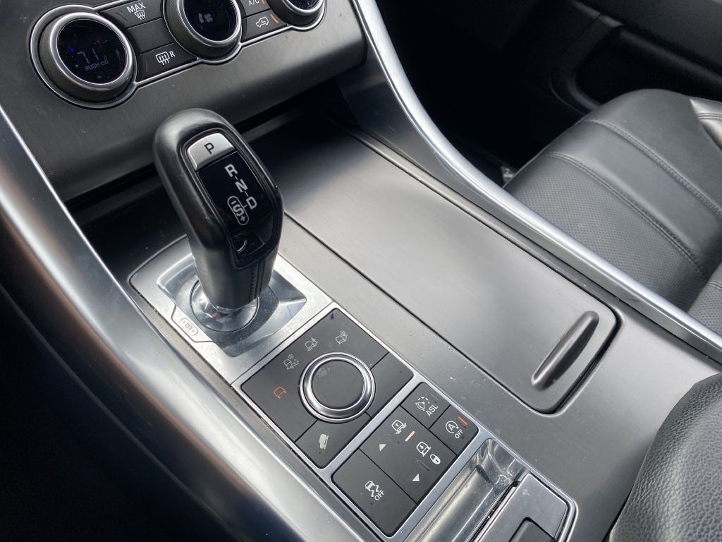 2016 Land Rover Range Rover Sport Image 17