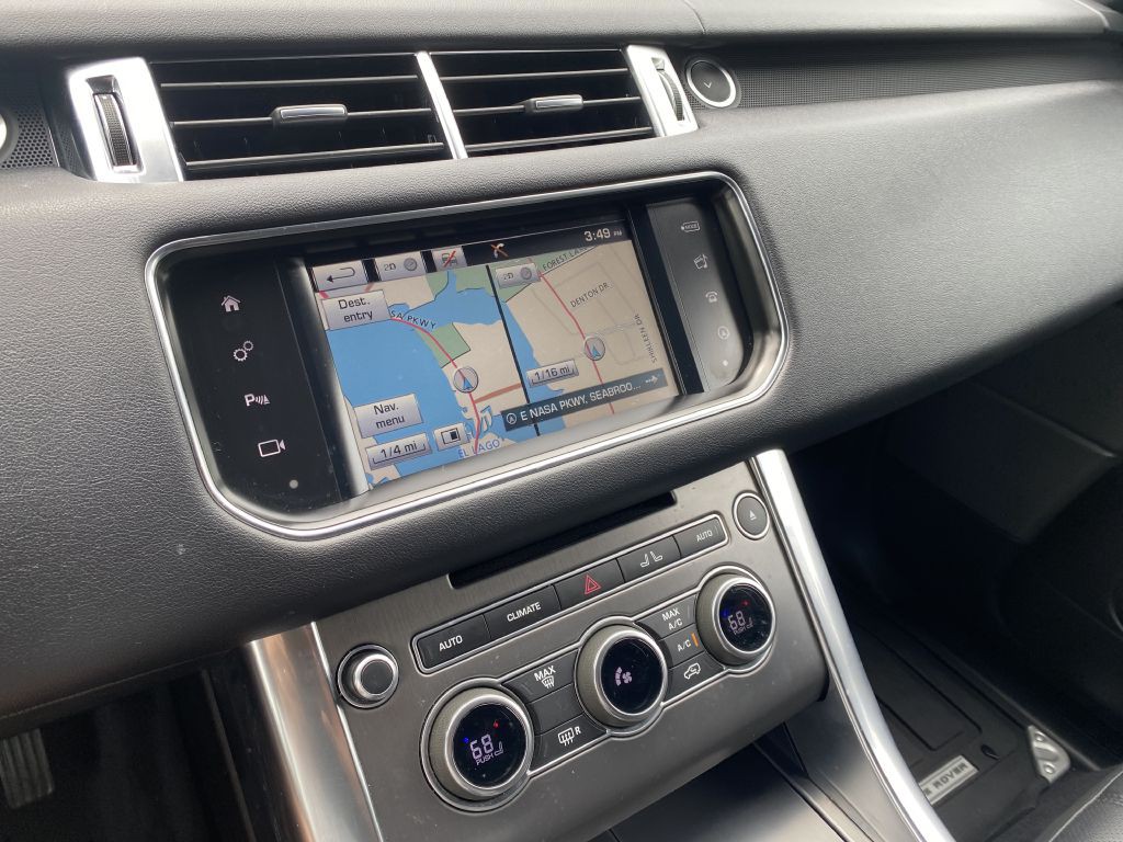 2016 Land Rover Range Rover Sport Image 18