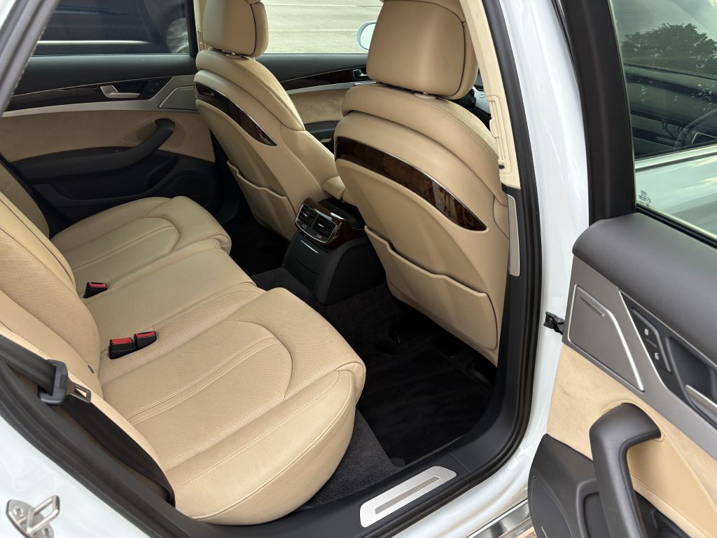 2014 Audi A8 Image 9