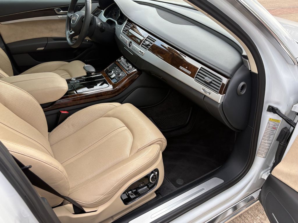 2014 Audi A8 Image 11