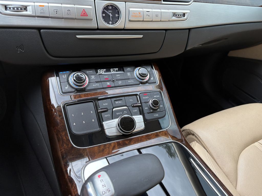 2014 Audi A8 Image 16
