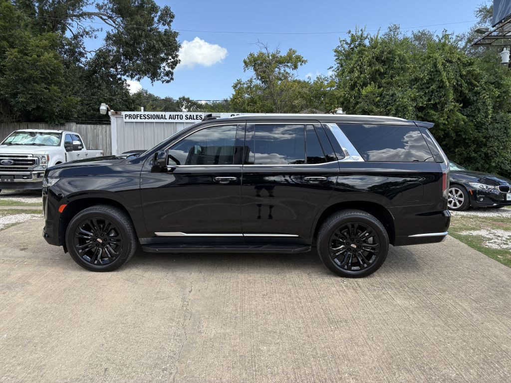 2022 Cadillac Escalade Image 1