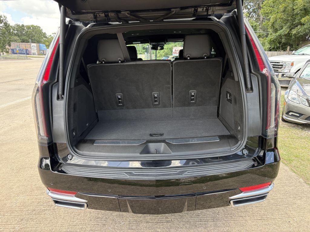 2022 Cadillac Escalade Image 11