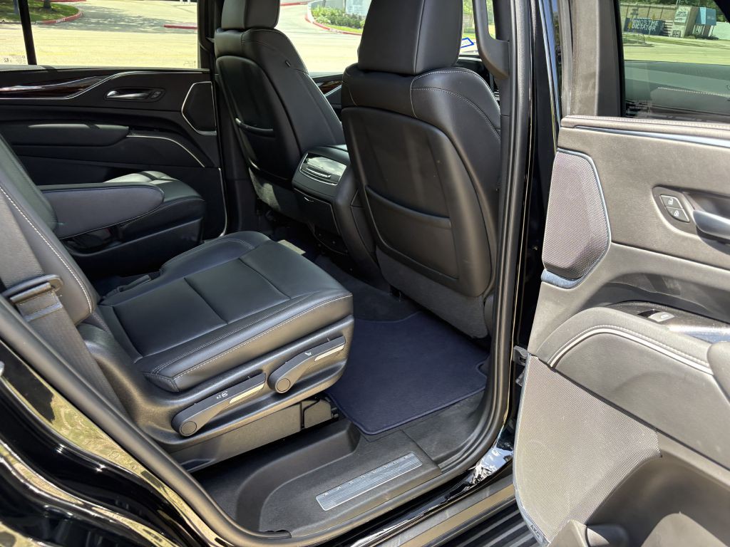 2022 Cadillac Escalade Image 14