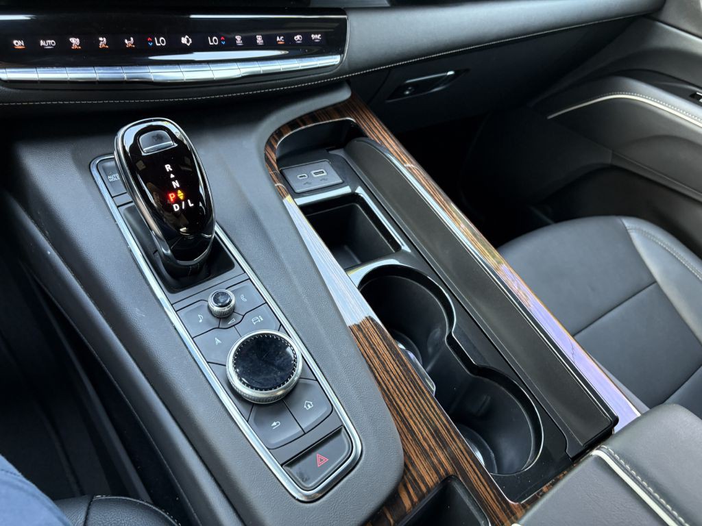 2022 Cadillac Escalade Image 21