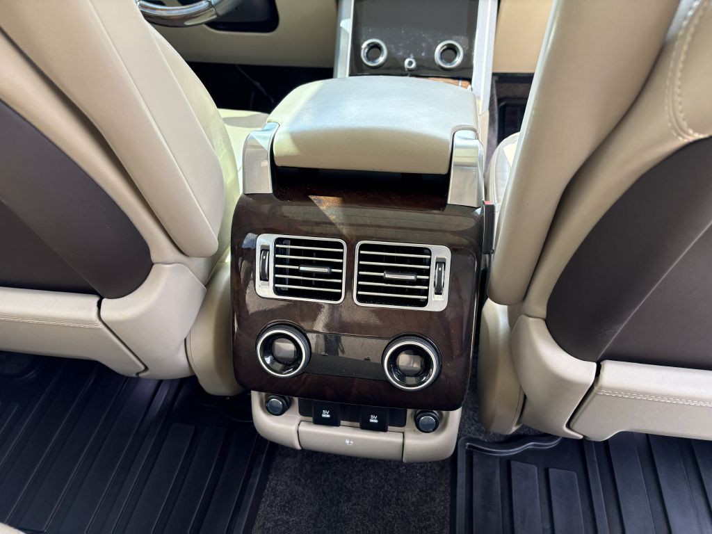 2018 Land Rover Range Rover Image 11