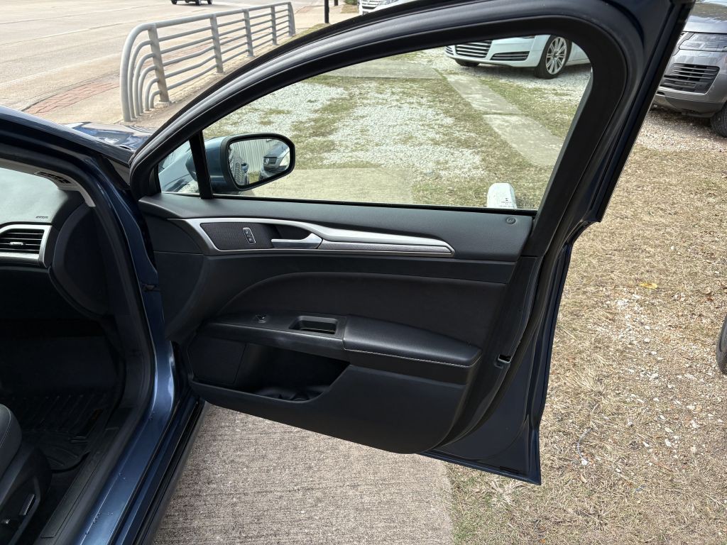 2019 Ford Fusion Image 11