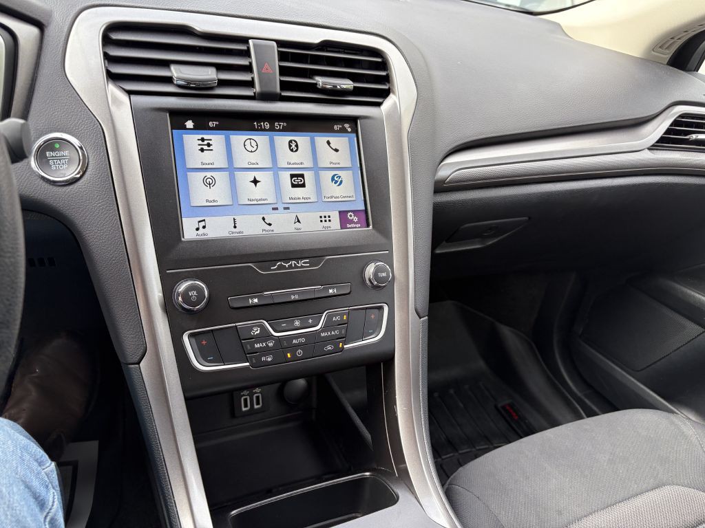 2019 Ford Fusion Image 17