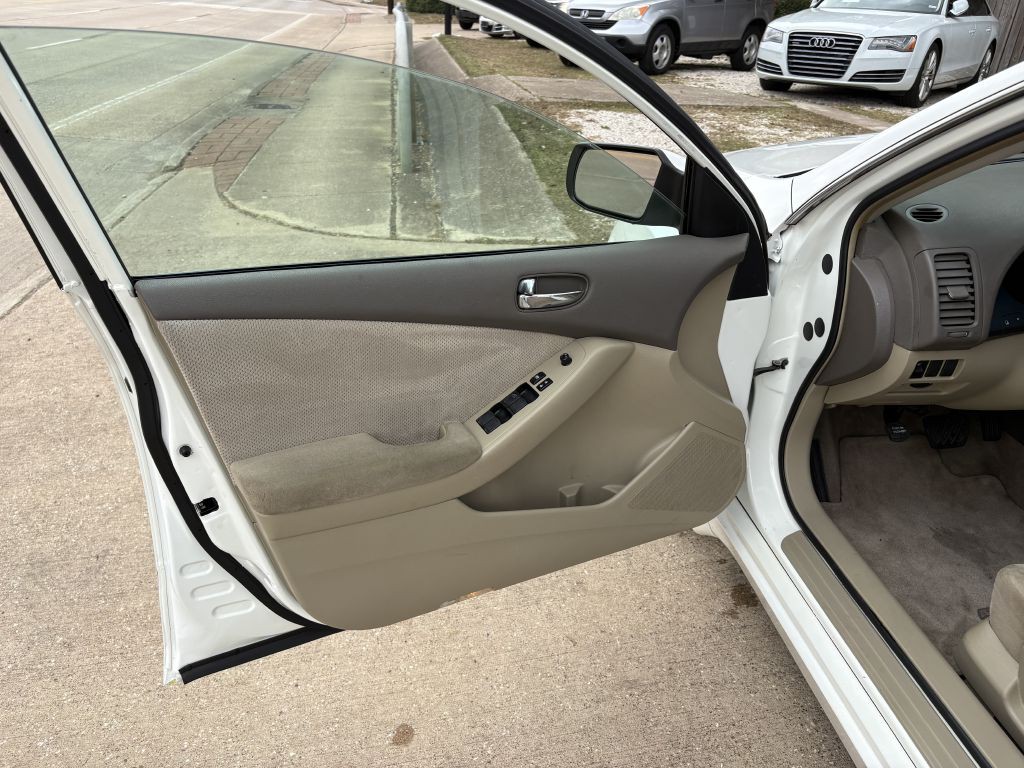 2009 Nissan Altima Image 6