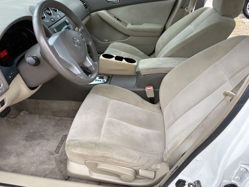2009 Nissan Altima Image 7