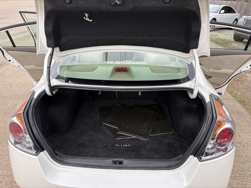 2009 Nissan Altima Image 9
