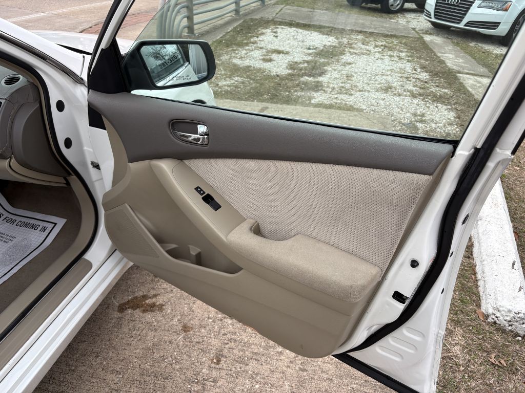 2009 Nissan Altima Image 11