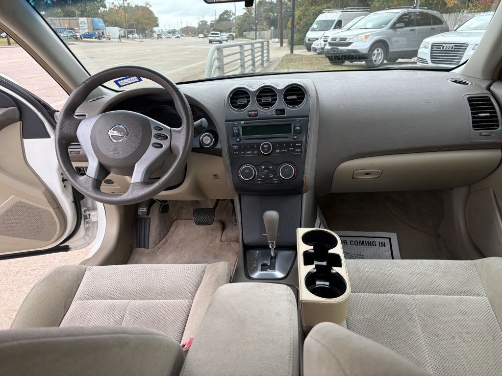2009 Nissan Altima Image 13