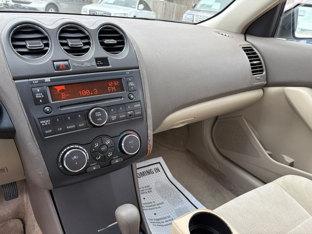 2009 Nissan Altima Image 17