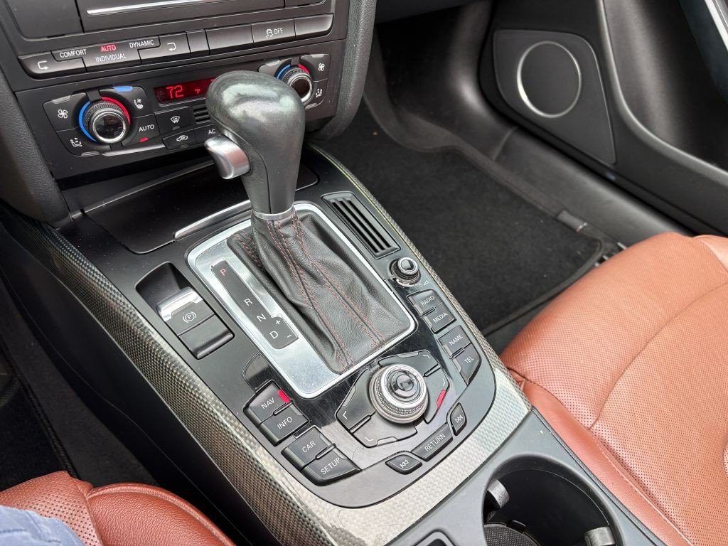 2011 Audi S5 Image 14