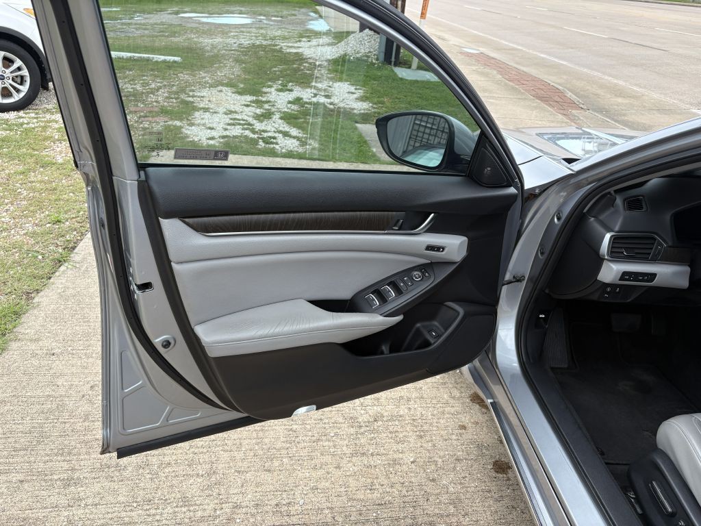 2018 Honda Accord Image 5