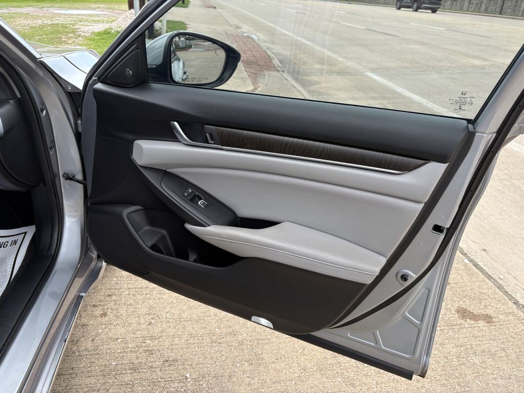 2018 Honda Accord Image 10