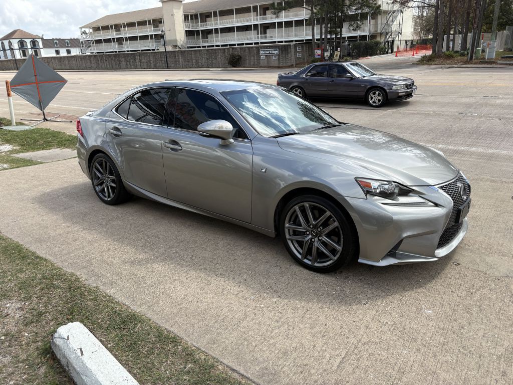 2015 Lexus IS Image 3