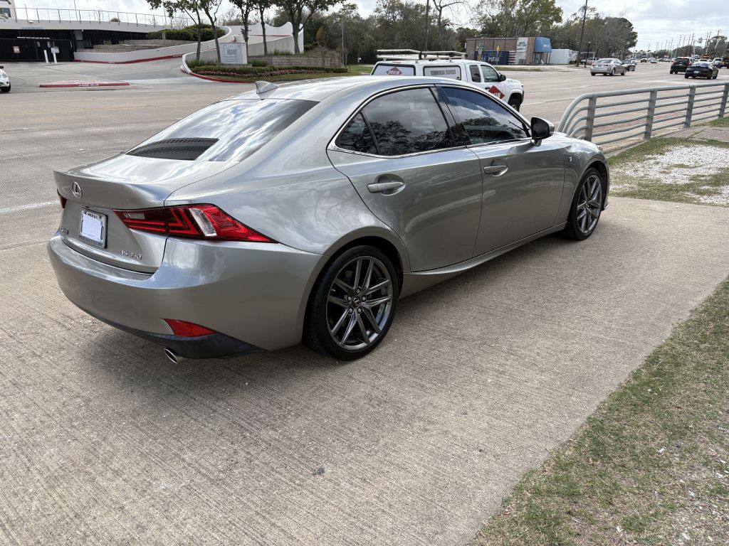 2015 Lexus IS Image 4